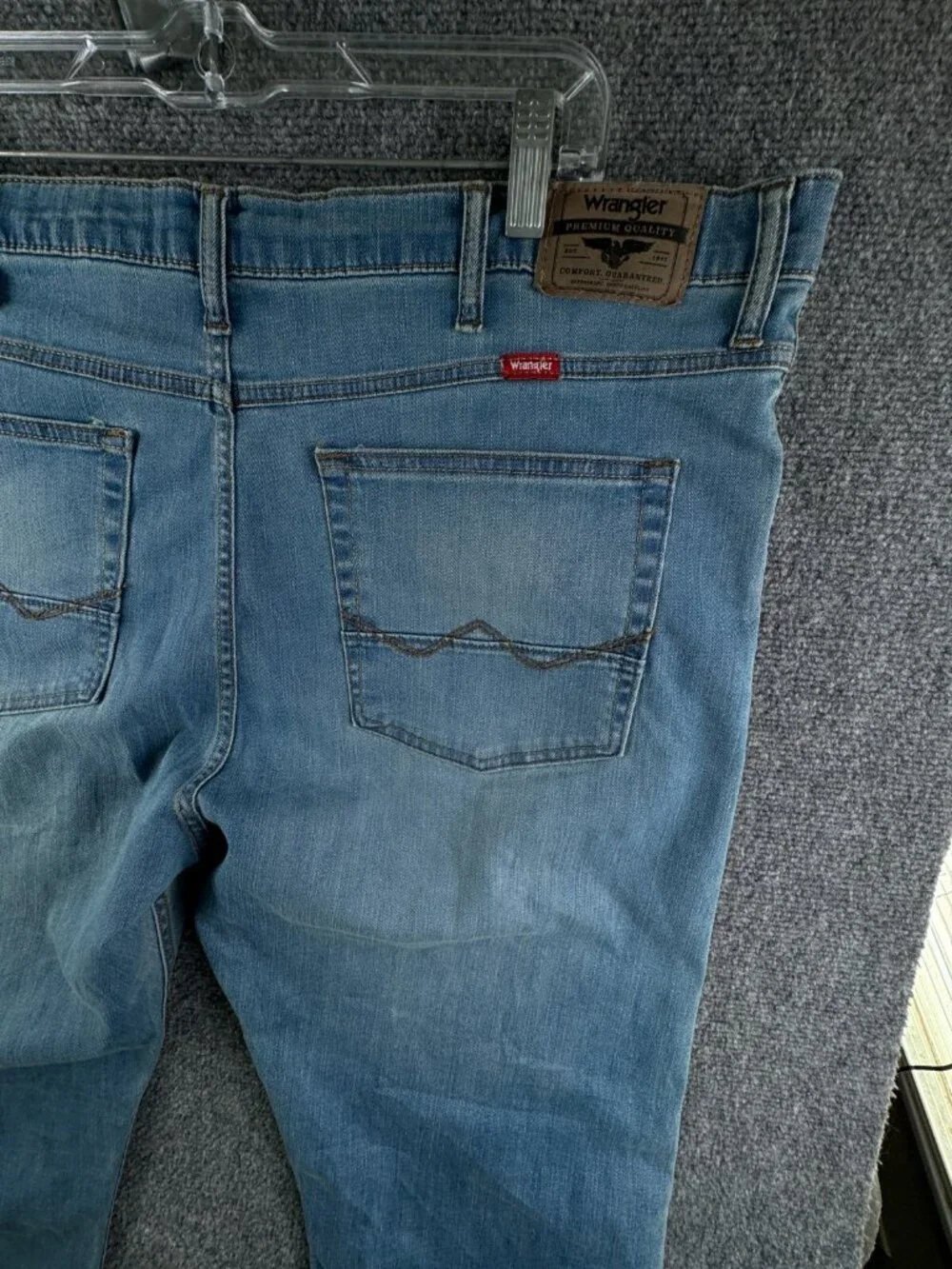 NWT Wrangler Premium Men Slim Straight Stretch 42x30 Denim Jeans Flex Adult